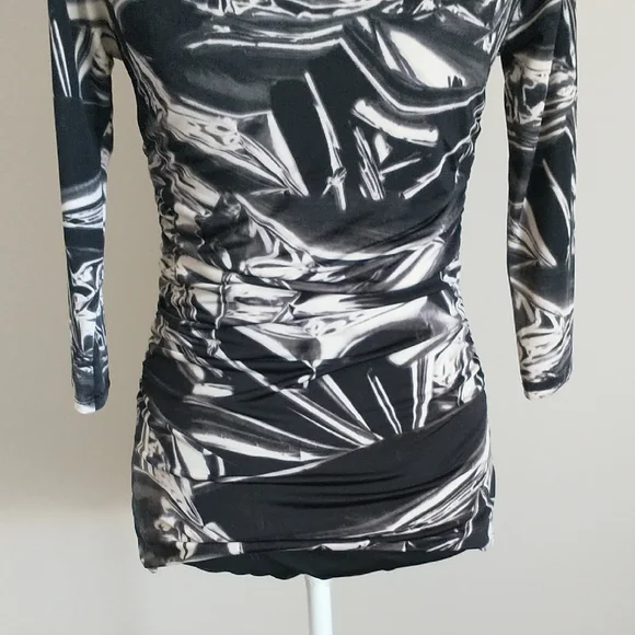 Carmen Marc Valvo Black and White Patterned Cowl Neckline Three-quarter Sleeve.S - Picture 9 of 14